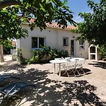 Maison Renovee Pres De La Avec Climatisation Et Wifi - Fr-1-409-287 Willa *