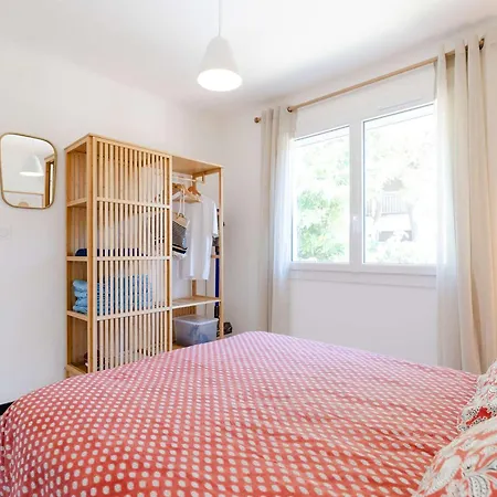 Maison Renovee Pres De La Avec Climatisation Et Wifi - Fr-1-409-287 * Fleury (Aude)